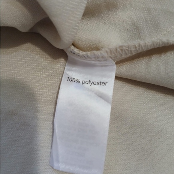 Maurices Womens Sleeveless Ivory Crossover Wrap Blouse Top Size 1 V-Neck Career - Picture 10 of 12